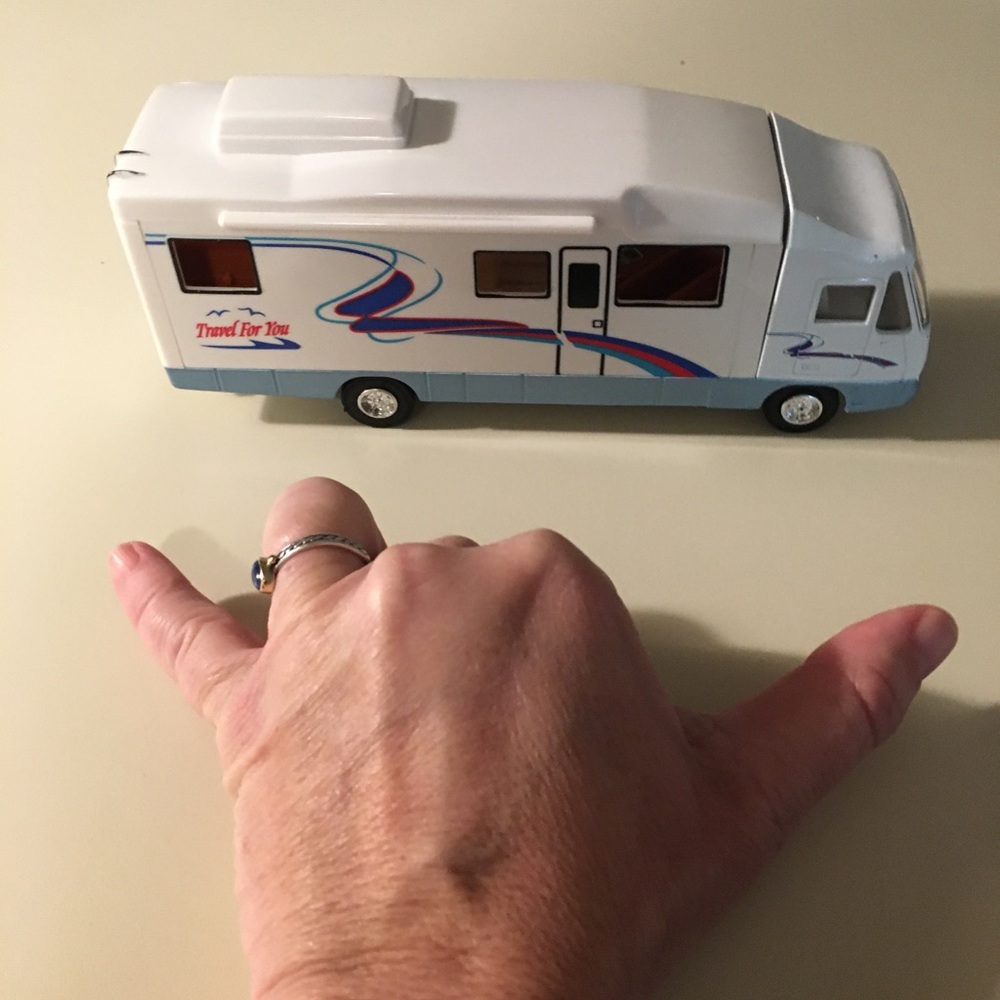 Toy RV. - Picture 3 of 3